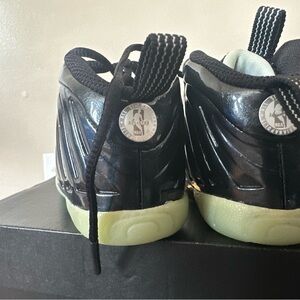 Nike Kids Black and Yellow Sneakers